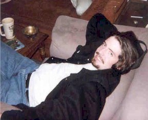 Chillin.jpg (20772 bytes)