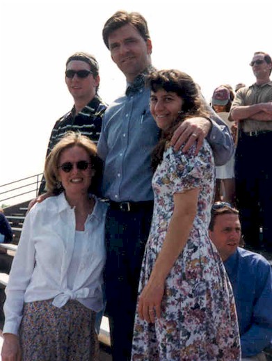 Dusti_De_Tracy_Terry.jpg (56484 bytes)